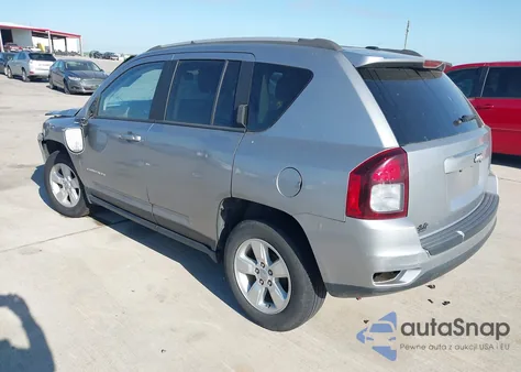 2016 Jeep Compass Latitude из США, поврежденный, VIN 1C4NJCEB2GD651356